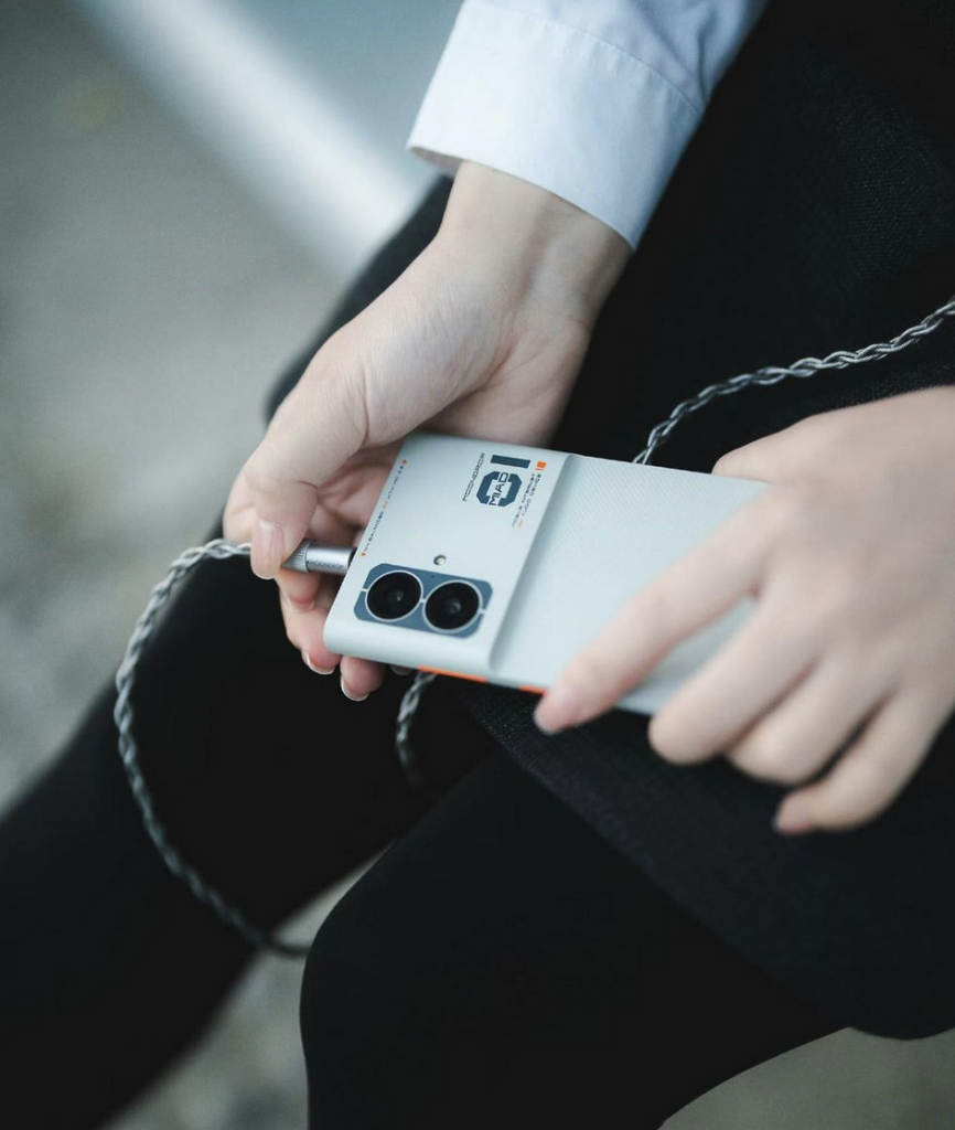 Moondrop Teaser Phone